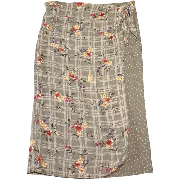 Petite Sophisticate Dresses & Skirts - 90s wrap skirt, floral and plaid size small